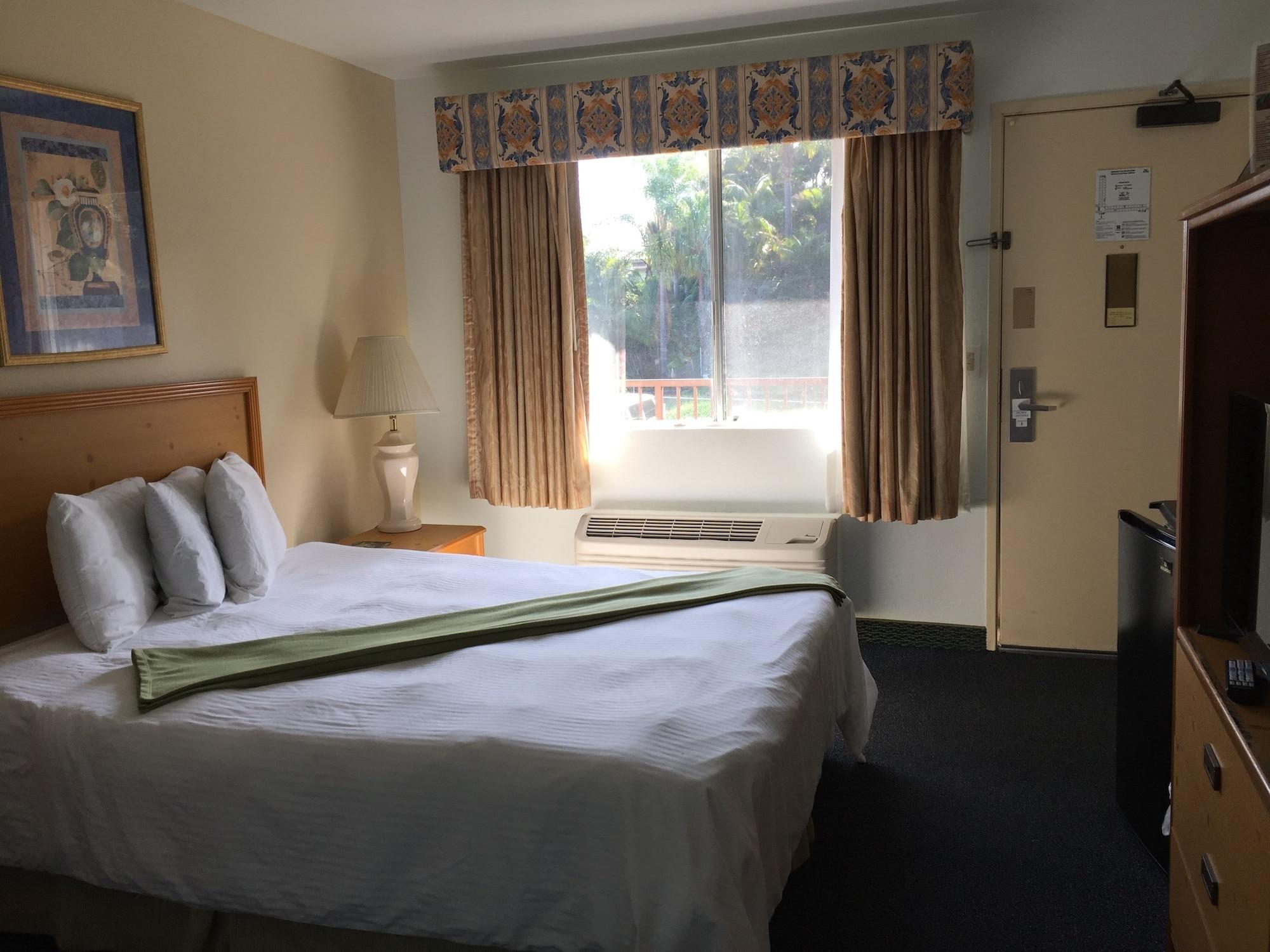 Bay Inn And Suites Сан-Диего Экстерьер фото