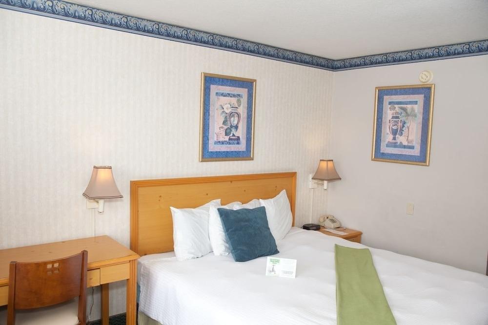 Bay Inn And Suites Сан-Диего Экстерьер фото