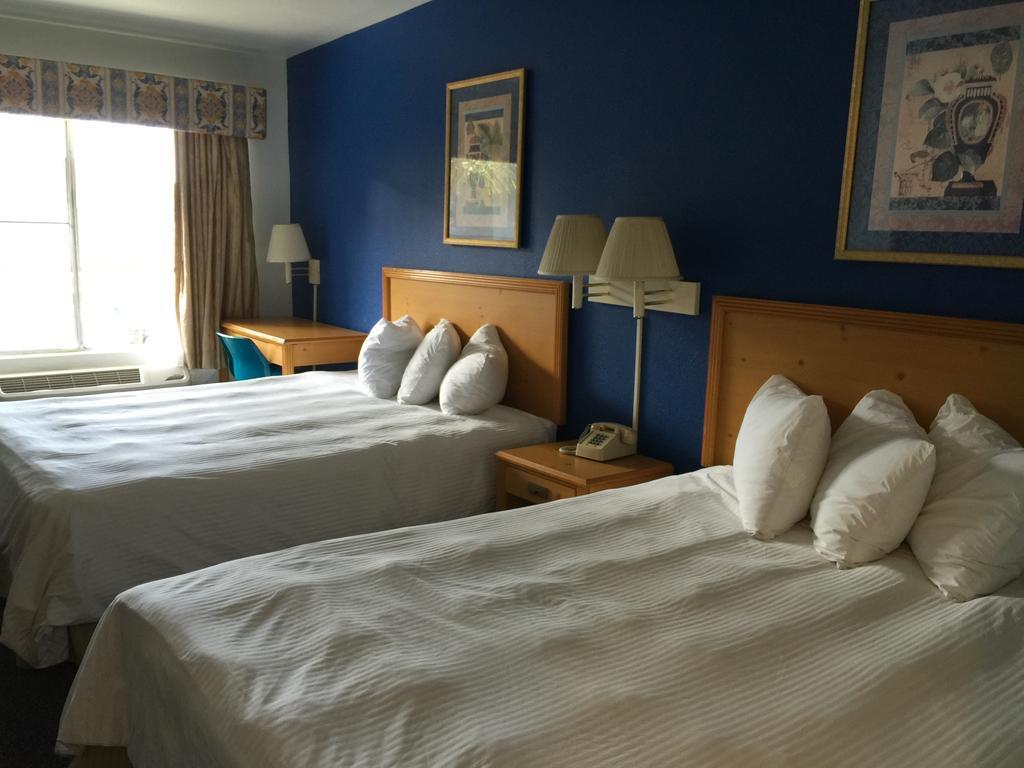 Bay Inn And Suites Сан-Диего Экстерьер фото